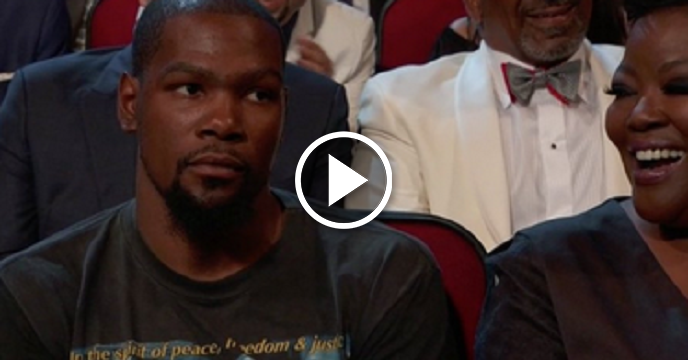 Kevin Durant Was Not Happy About Being Roasted By Peyton Manning At 2017 ESPY Awards